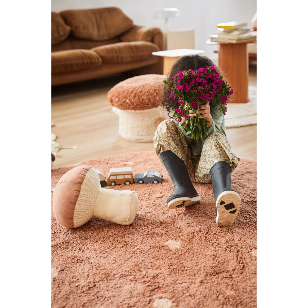 Round Dot Chestnut Washable Rug