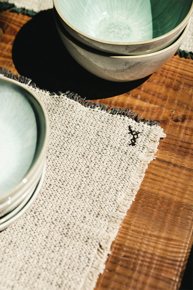 Handloom Placemat Natural and Dark Grey, Set of 4