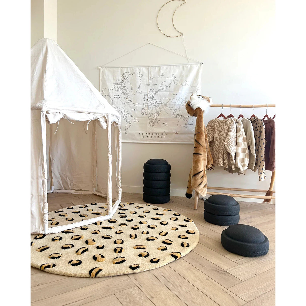 Leopard Round Area Rug