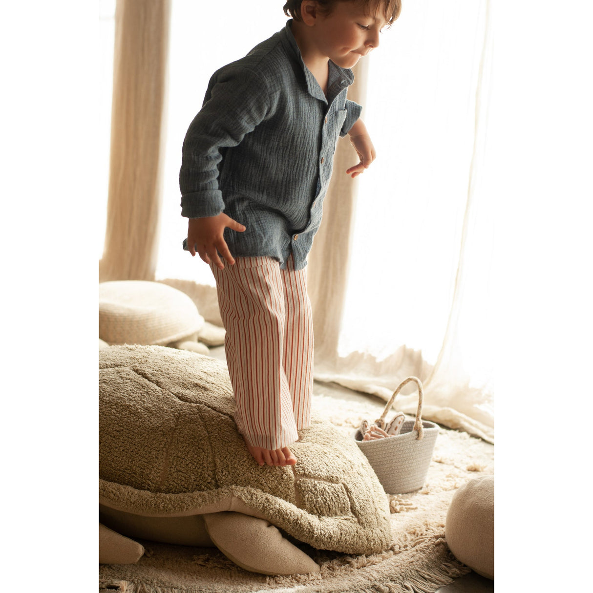 Sea Wonders Mrs. Turtle Pouf