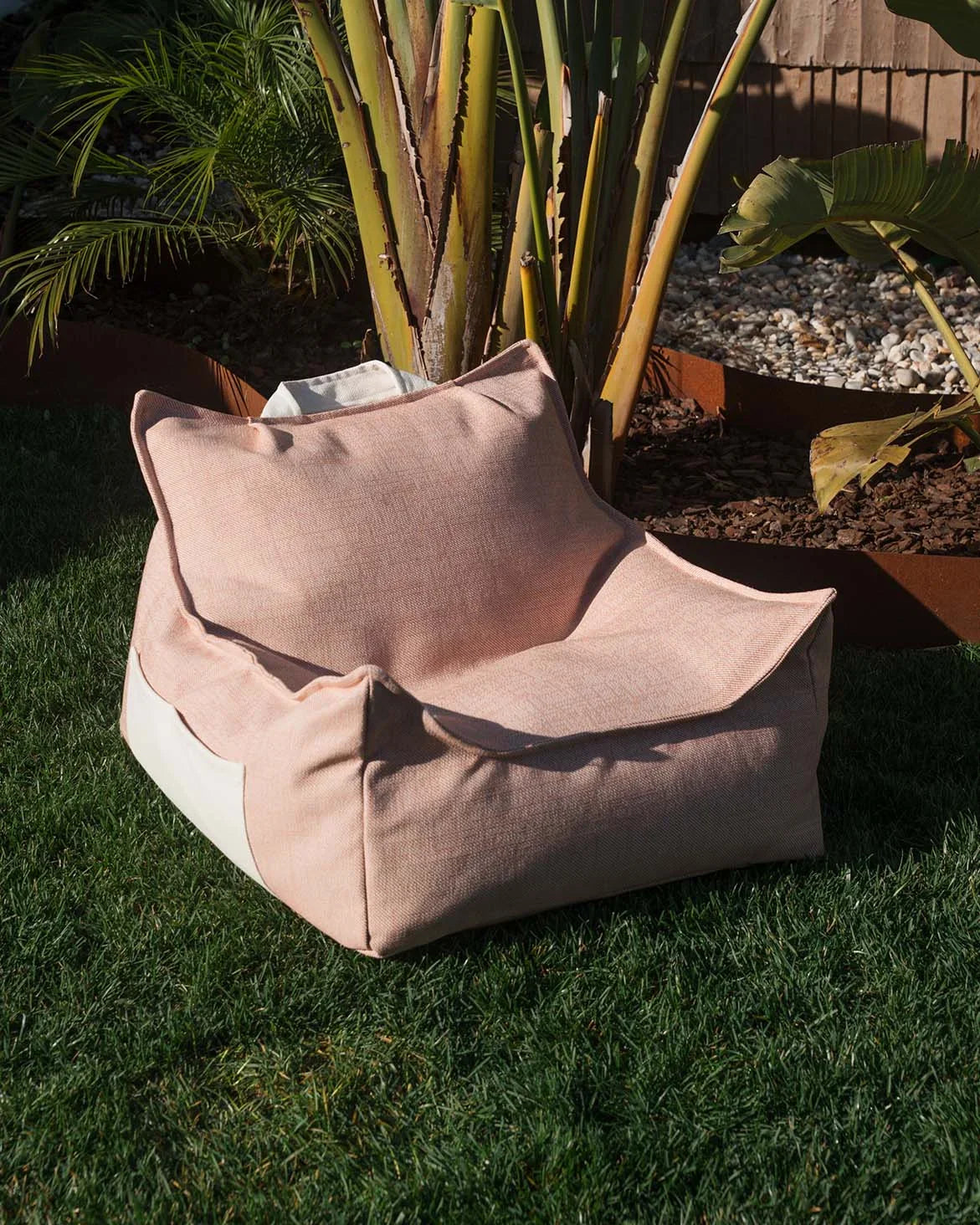 Wigiwama Seashell Outdoor Beanbag Chair
