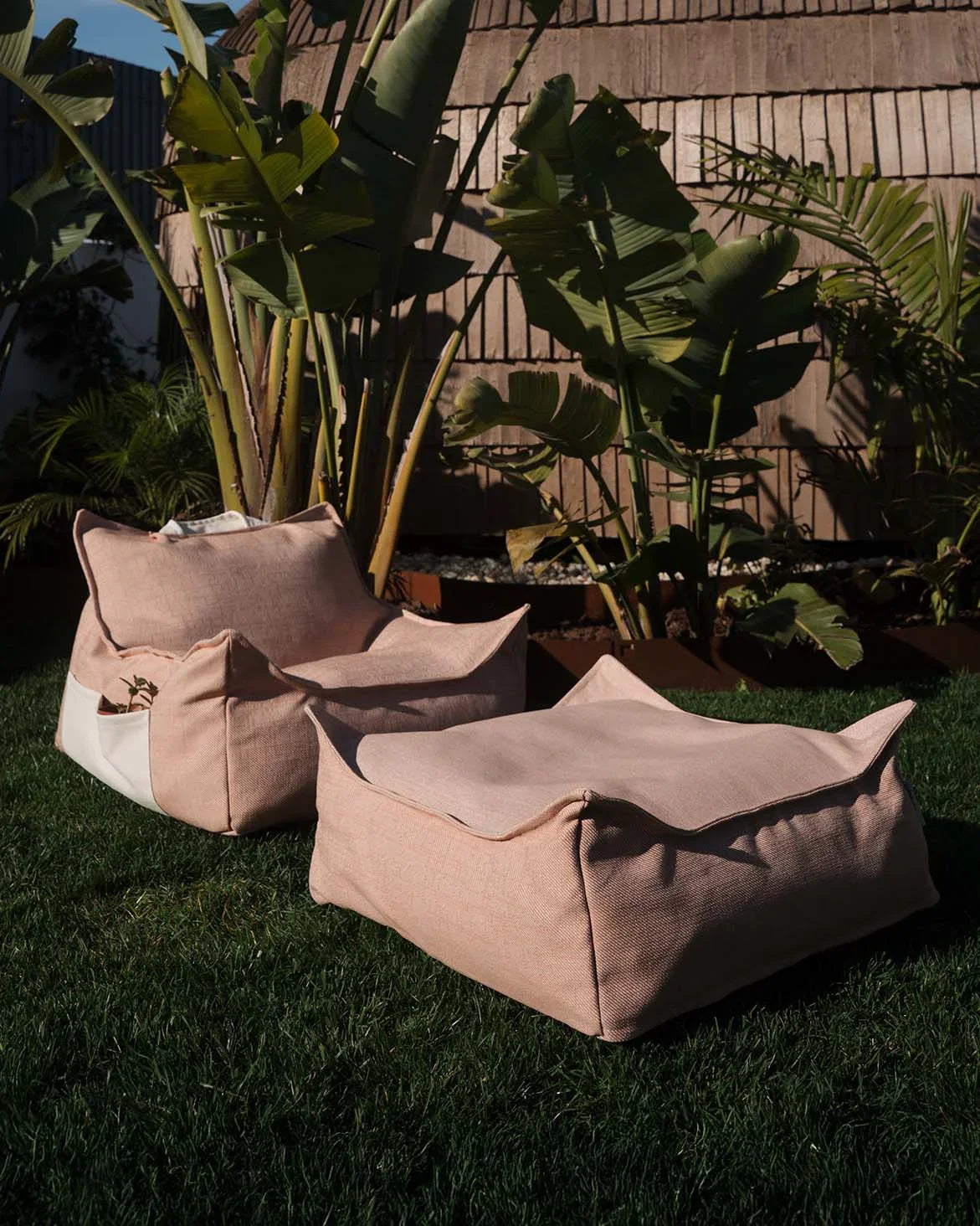 Wigiwama Seashell Outdoor Beanbag Chair