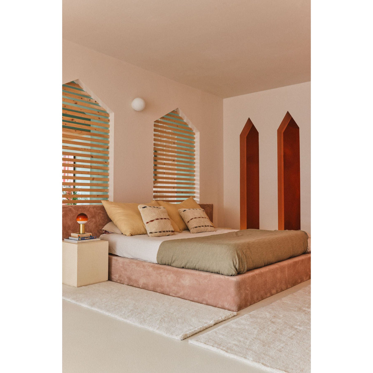 Lorena Canals Silhouette Longue Natural Woolable Rug