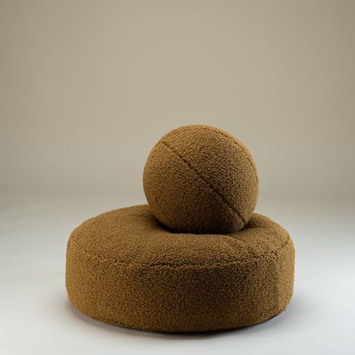 Ball Maple Cushion