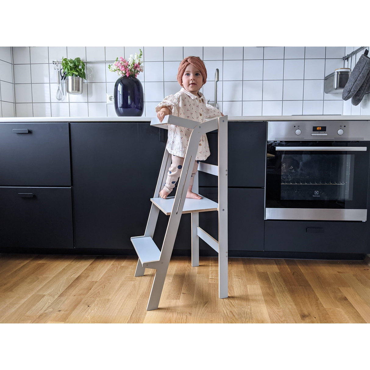 Rugs by Roo | Lakaluk Wooden Foldable Learning Tower-1126