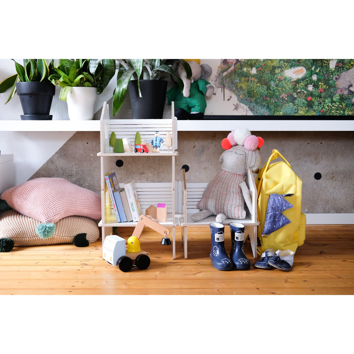 Rugs by Roo | Lakaluk Wooden Kids' Chair Dollhouse Shelf-1119