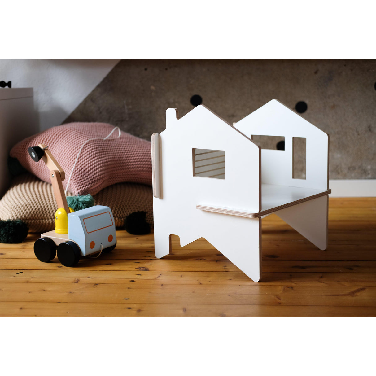 Rugs by Roo | Lakaluk Wooden Kids' Chair Dollhouse Shelf-1119