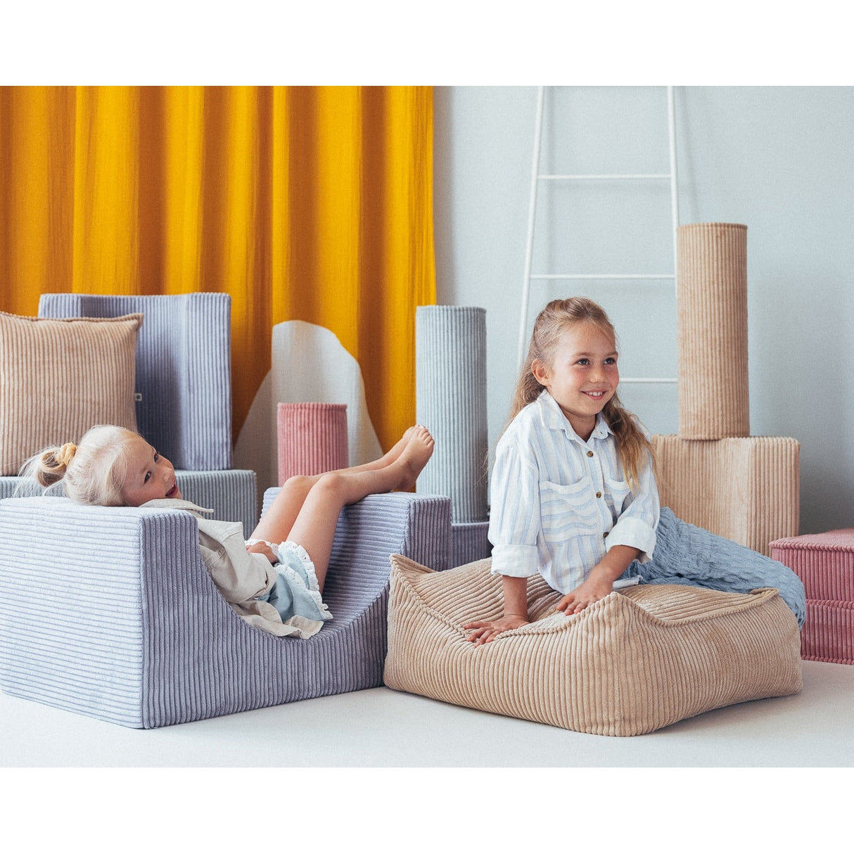 Blueberry Blue Rainbow Playset