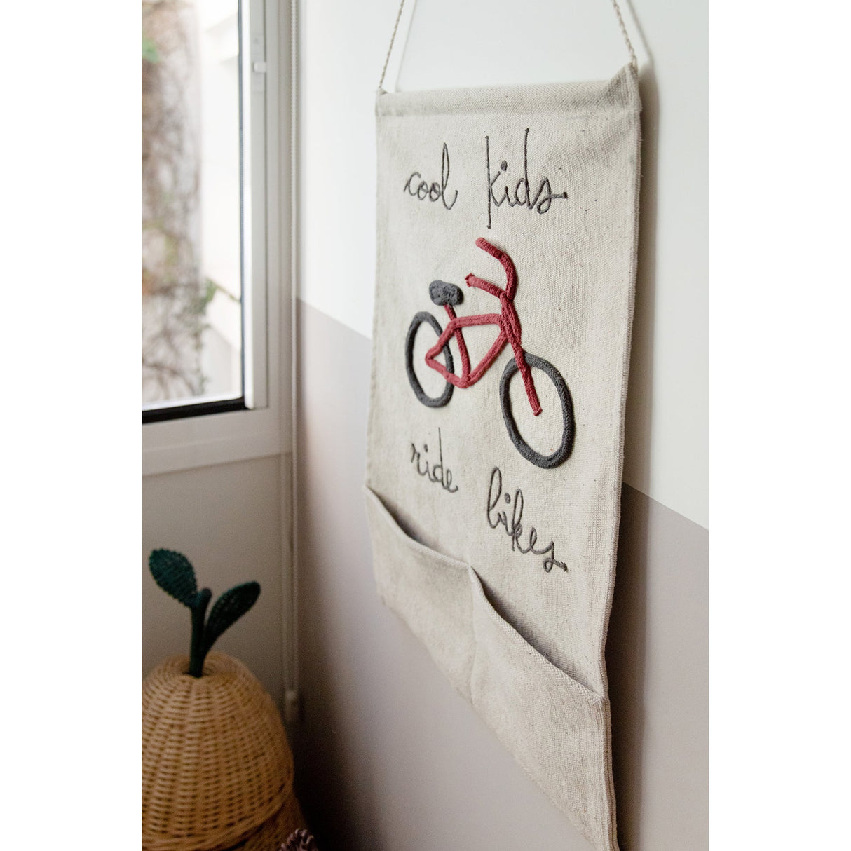 Eco-City Cool Kids Ride Bikes Wall Pocket Hanger