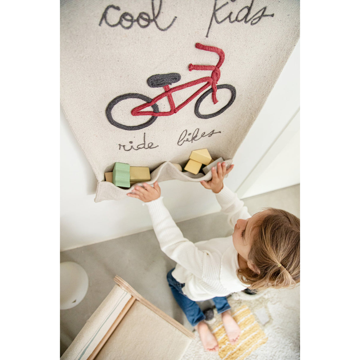 Eco-City Cool Kids Ride Bikes Wall Pocket Hanger