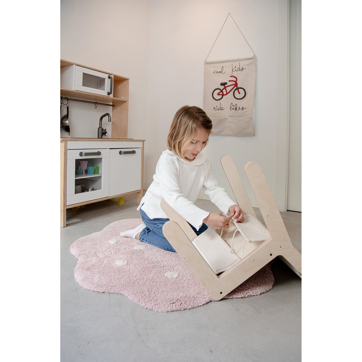 Eco-City Cool Kids Ride Bikes Wall Pocket Hanger
