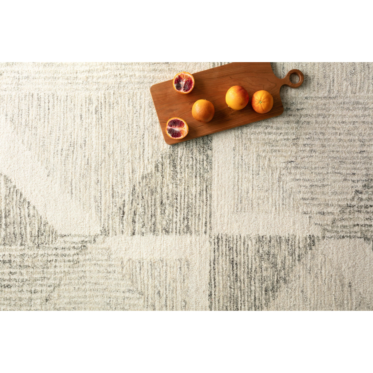 Rugs by Roo Loloi Milo Lt Grey Granite Area Rug in size 2' 6" x 7' 6"