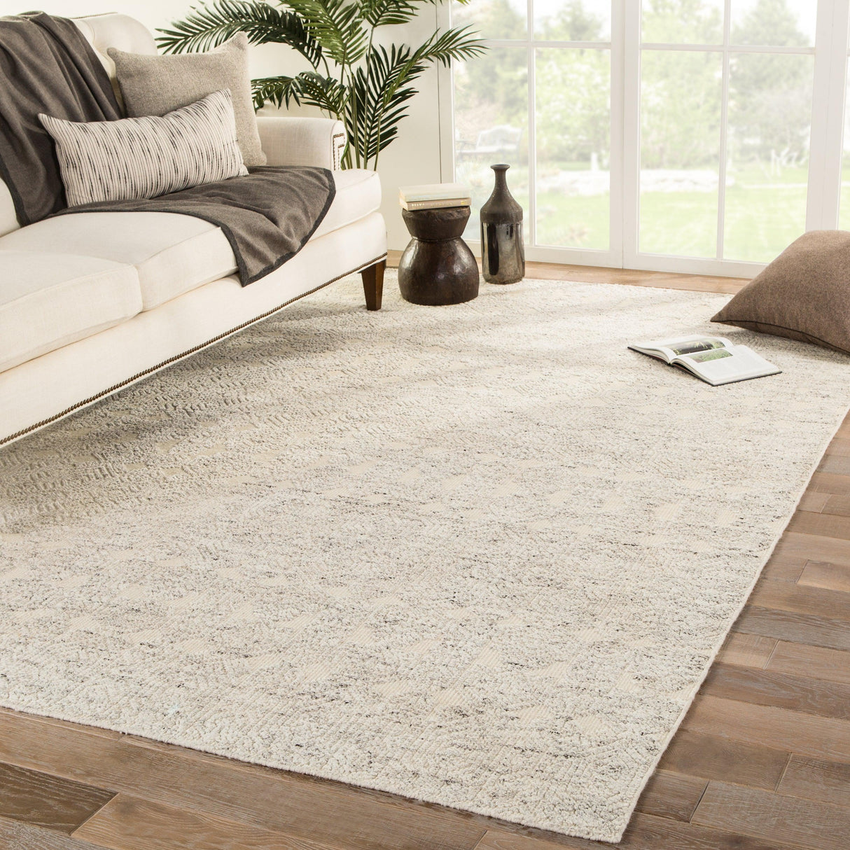 Rugs by Roo | Jaipur Living Abelle Hand-Knotted Medallion Gray Beige Area Rug-RUG143904