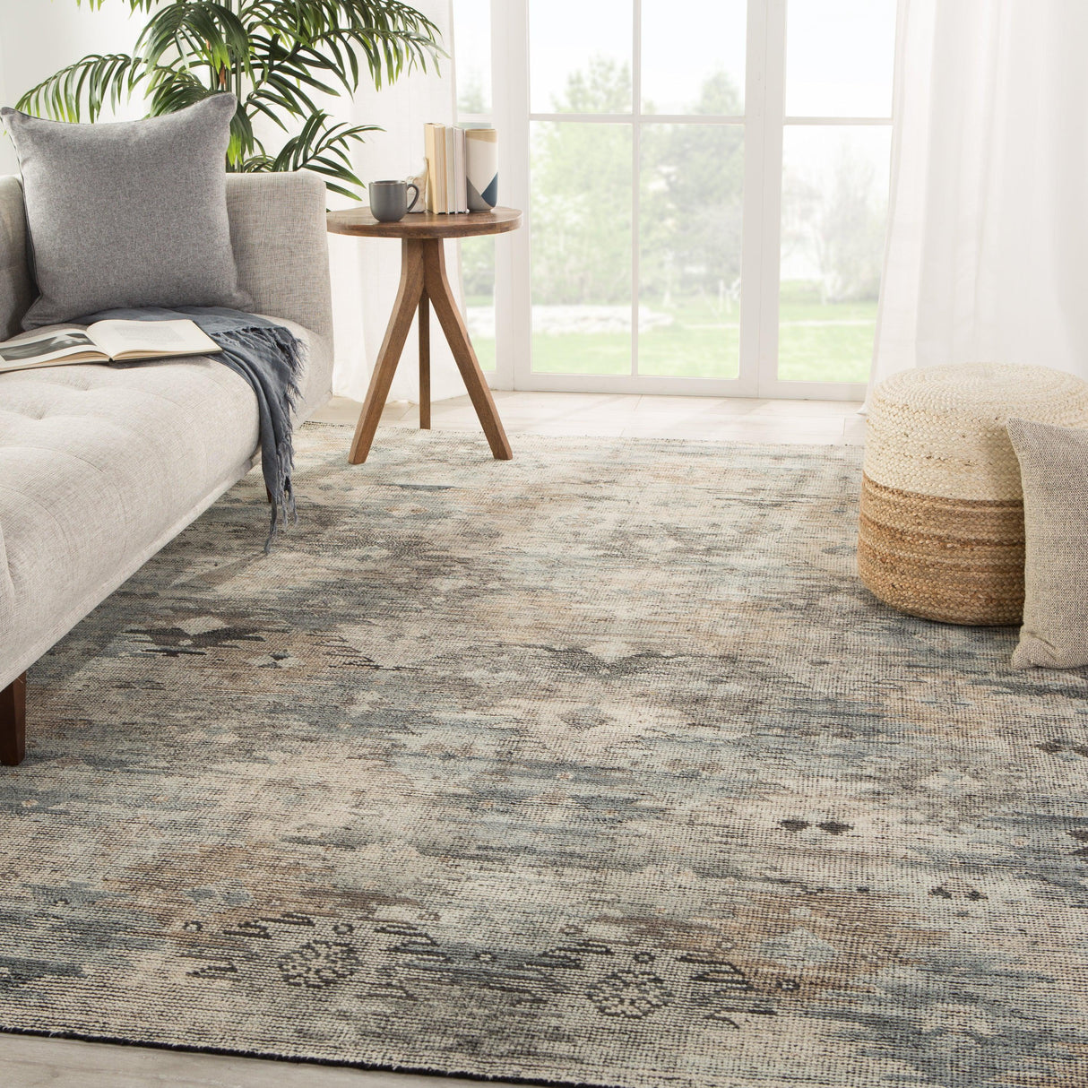 Rugs by Roo | Jaipur Living Nakoda Hand-Knotted Tribal Black White Area Rug-RUG145623