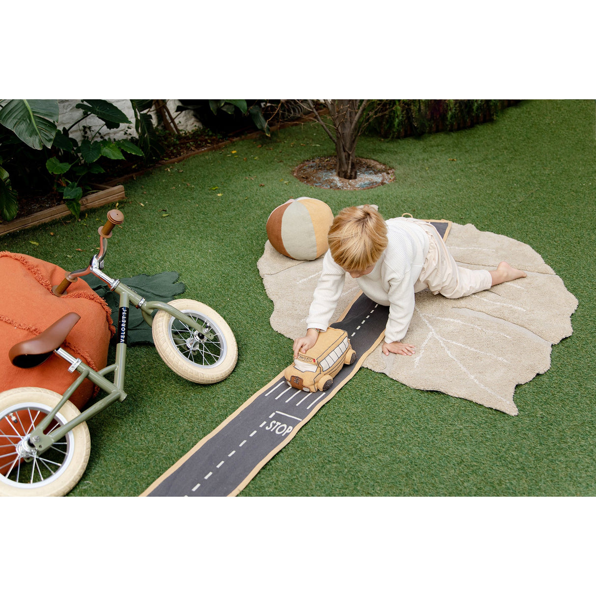 Eco-City Ride & Roll School Bus Set