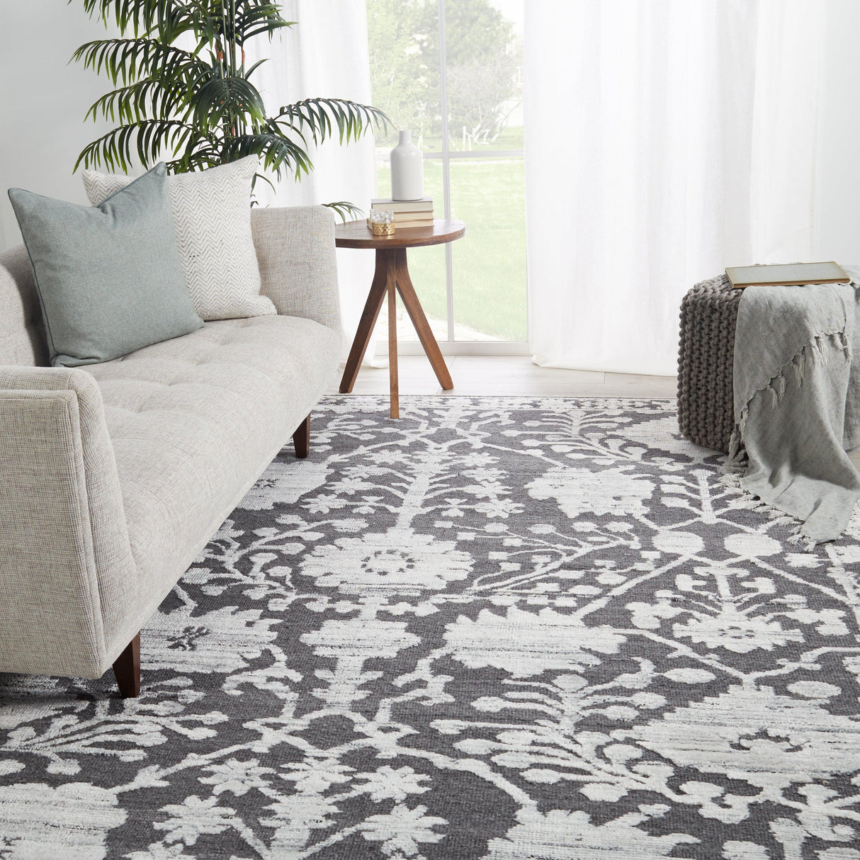 Rugs by Roo | Jaipur Living Riona Hand-Knotted Floral Gray White Area Rug-RUG146556