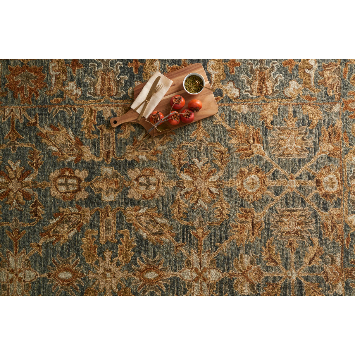 Rugs by Roo Loloi Victoria Slate Slate Area Rug in size 2' 3" x 3' 9"