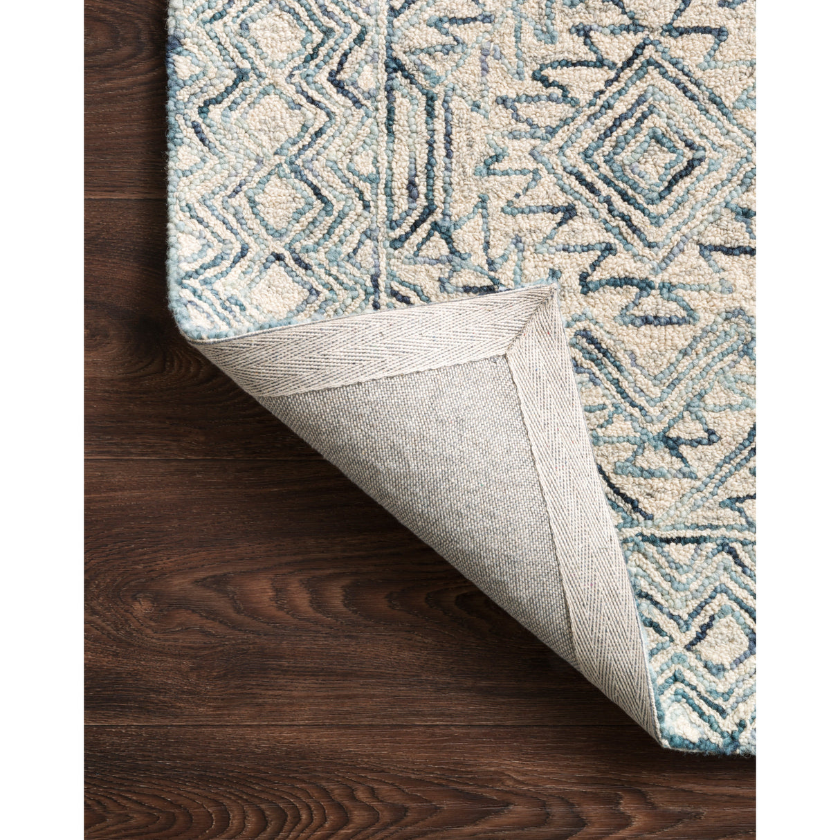 Rugs by Roo Loloi Ziva Bluestone Area Rug in size 3' 6" x 5' 6"