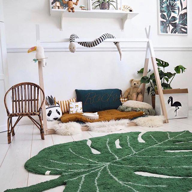 Rugs by Roo | Lorena Canals Monstera Leaf Machine Washable Area Rug-C-MONSTERA