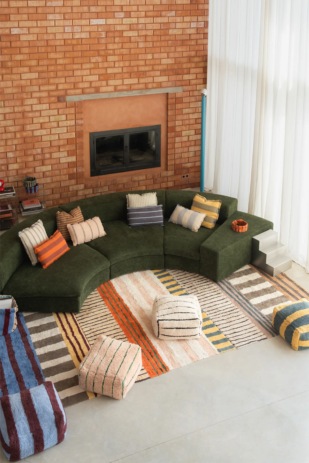 Lines Marsala Pouf