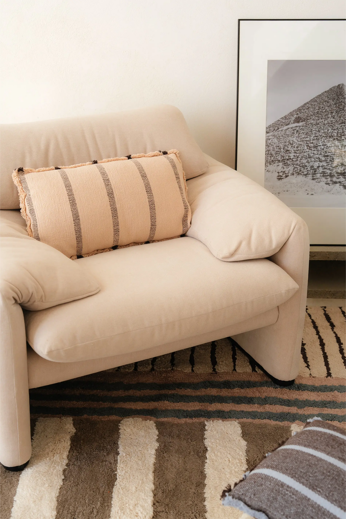 Rectangular Lines Rose Cushion